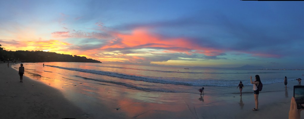 This image has an empty alt attribute; its file name is jimbaran-beach-1-1.jpg